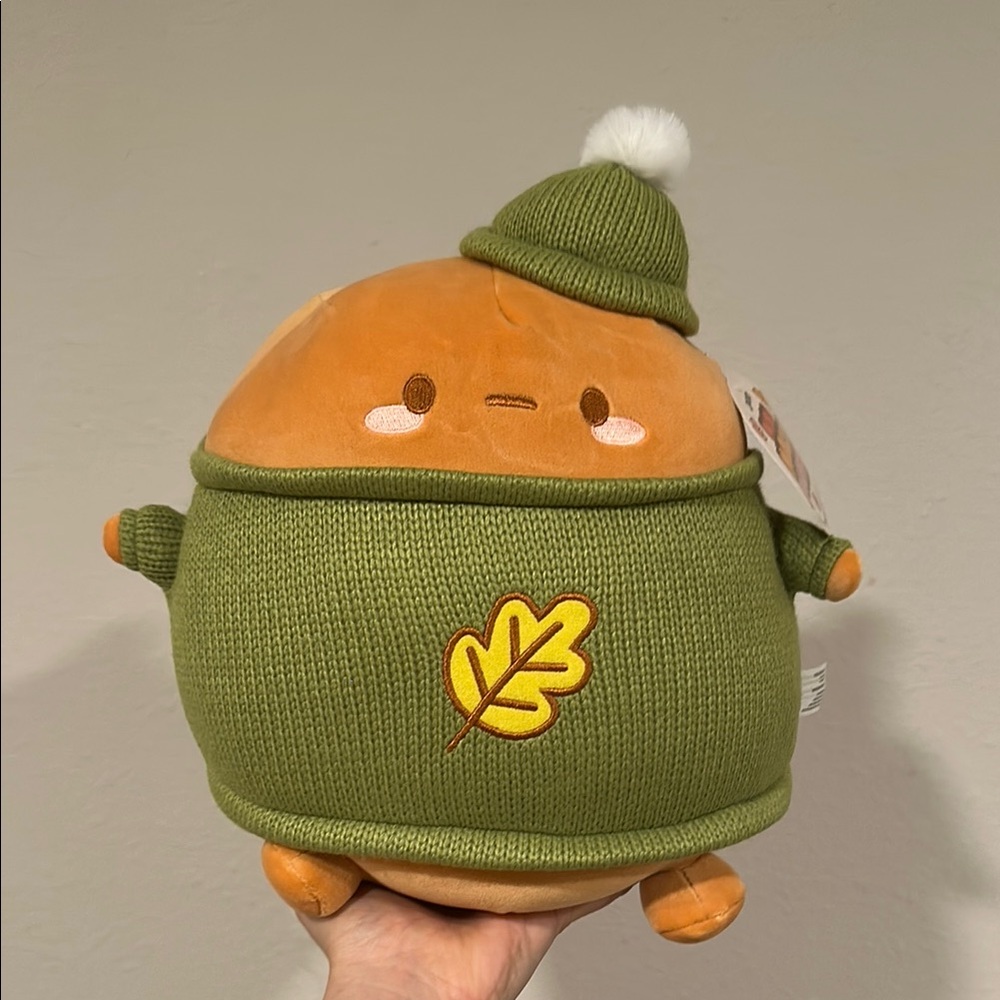 Smoko Tayto Potato Midi Mochi Plush Fall Autumn Leaf Sweater Beanie